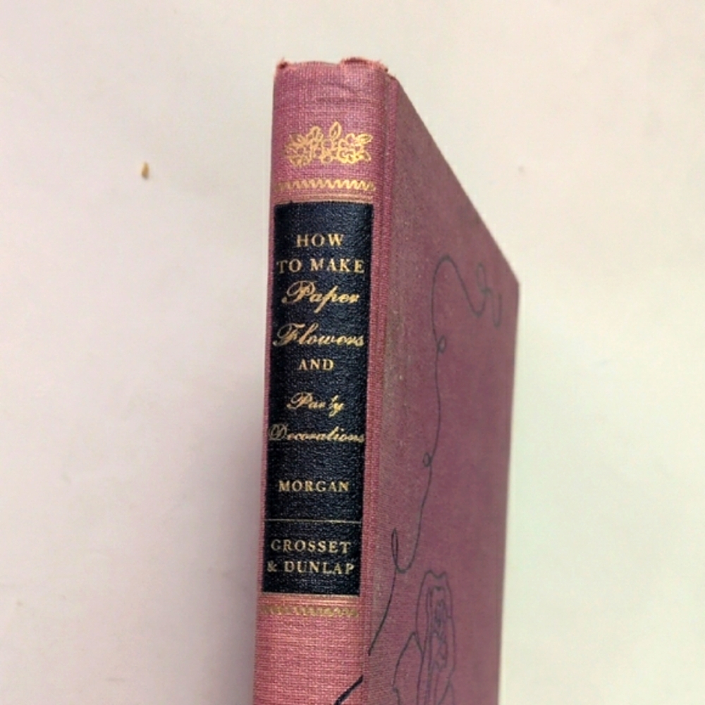 How To Make Paper Flowers and Party Decorations - 1947